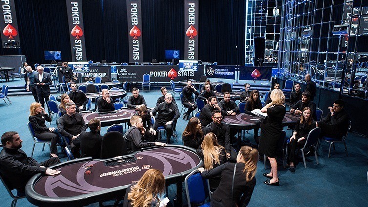 Турнирный покер